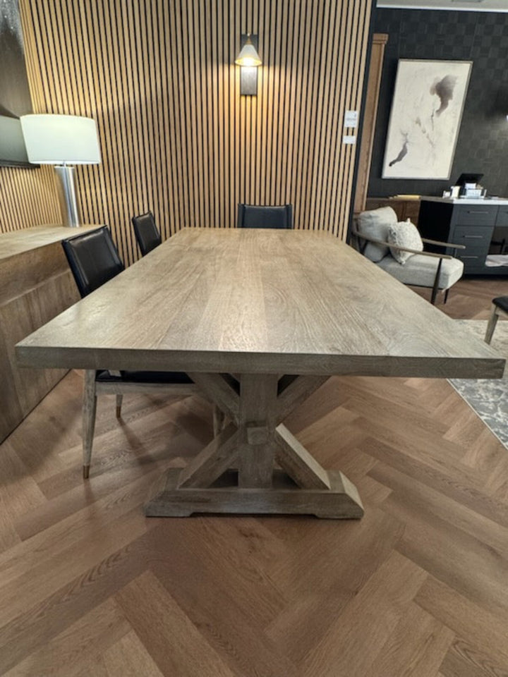 LILLIS DINING TABLE